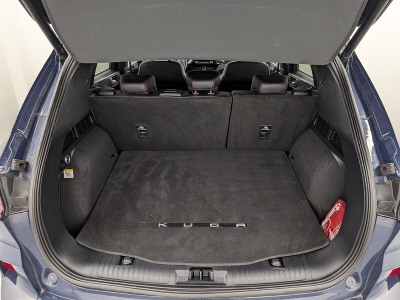 Fahrzeugabbildung Kuga 2.5 PHEV ST-Line X HUD B&O AHK ACC Pano Bild 11 von 45