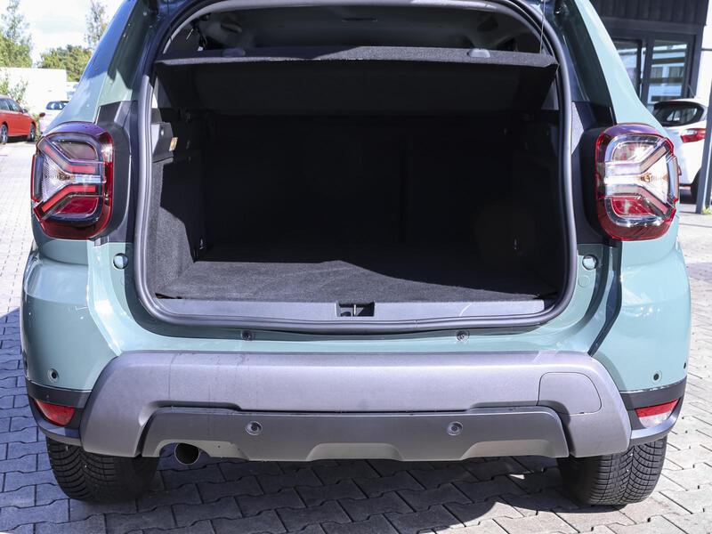 Fahrzeugabbildung Duster NAVI SHZ PDC KLIMA BT Bild 8 von 15