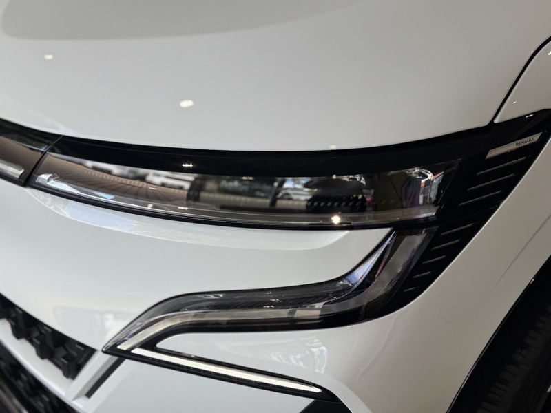 Fahrzeugabbildung Megane E-TECH Equilibre EV40 130PS boost charge Bild 41 von 50