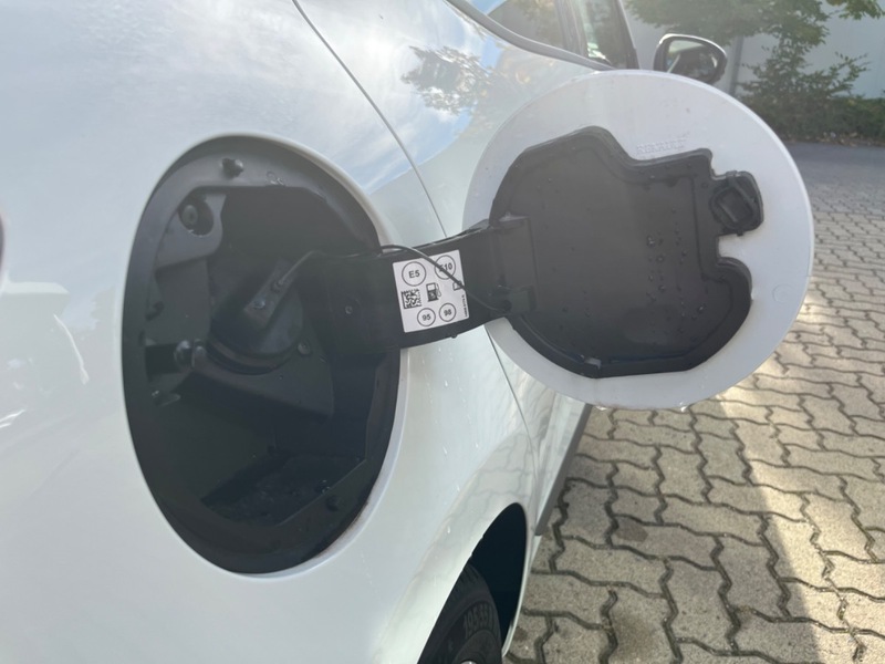 Fahrzeugabbildung Clio +Tempomat+Sitzheizung+ Bild 21 von 44