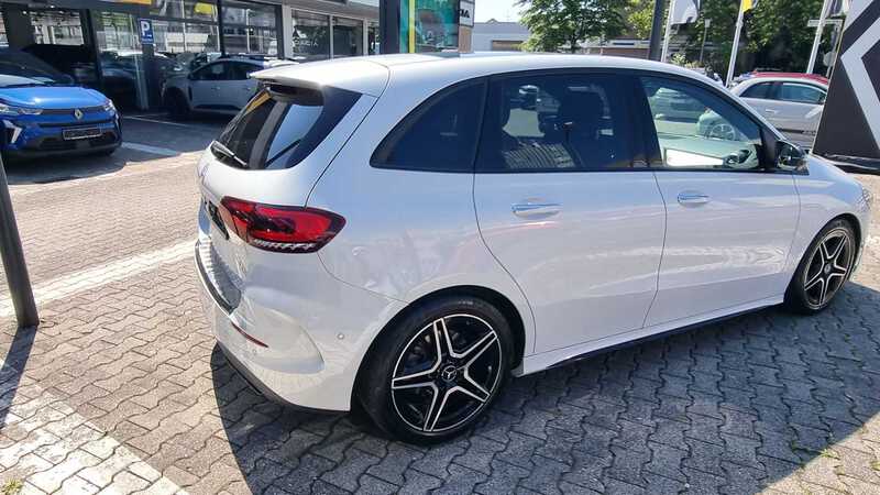 Mercedes-Benz B 220
