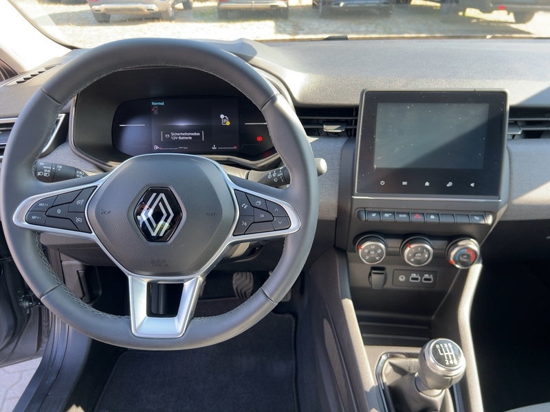 Fahrzeugabbildung Clio Apple CarPlay PDC KLIMA BT Bild 12 von 20