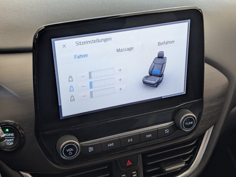 Fahrzeugabbildung Puma 1.0 EcoBoost MHEV Titanium X Massage B&O Bild 28 von 49