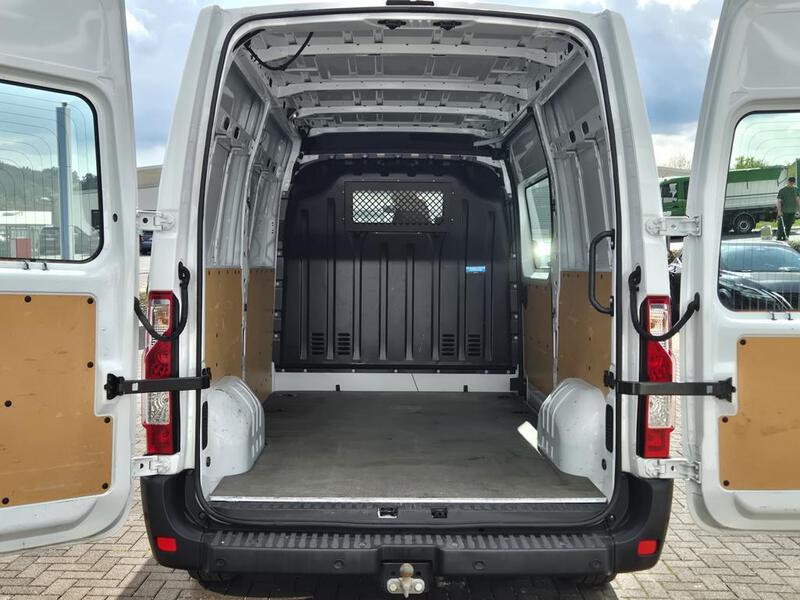 Nissan Interstar