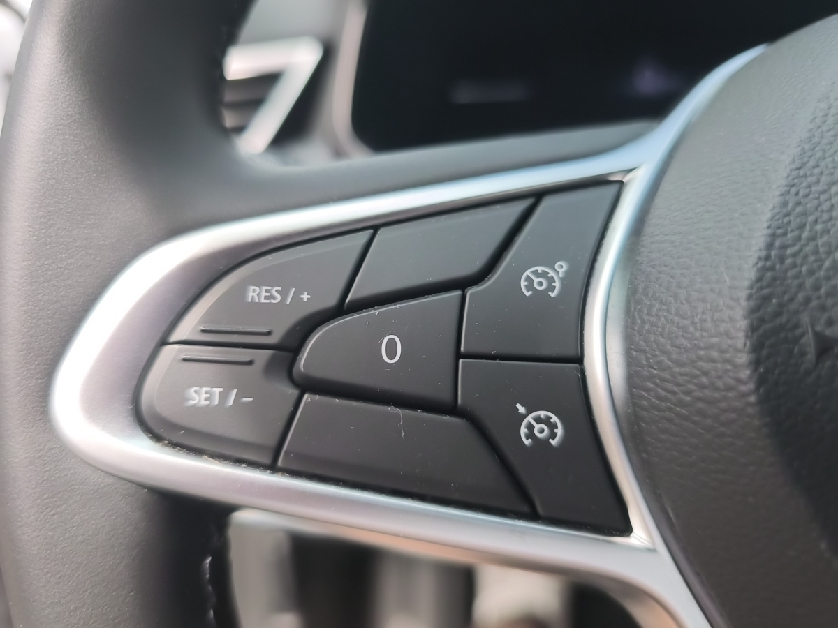 Renault Clio – Bild 17