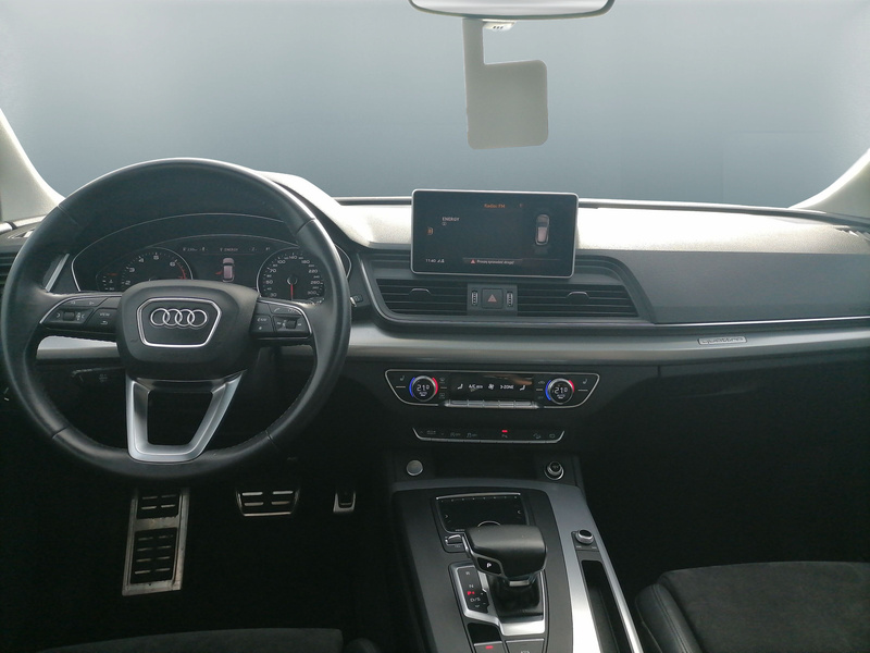 Fahrzeugabbildung Q5 2.0 TFSI Bild 8 von 17