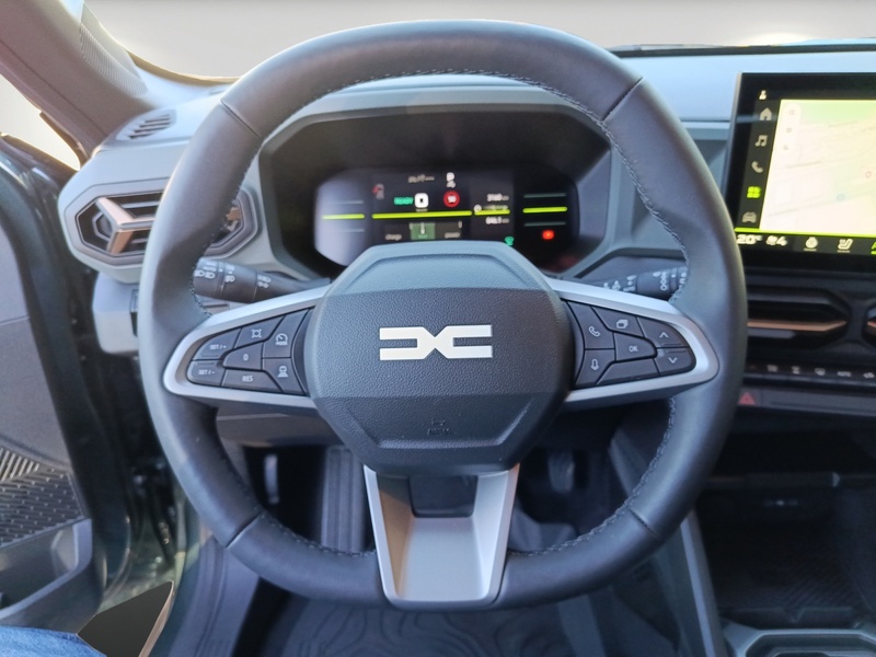 Fahrzeugabbildung Duster Extreme+ hybrid 155 Bild 13 von 17