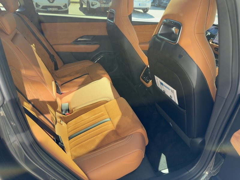 Mazda 6e