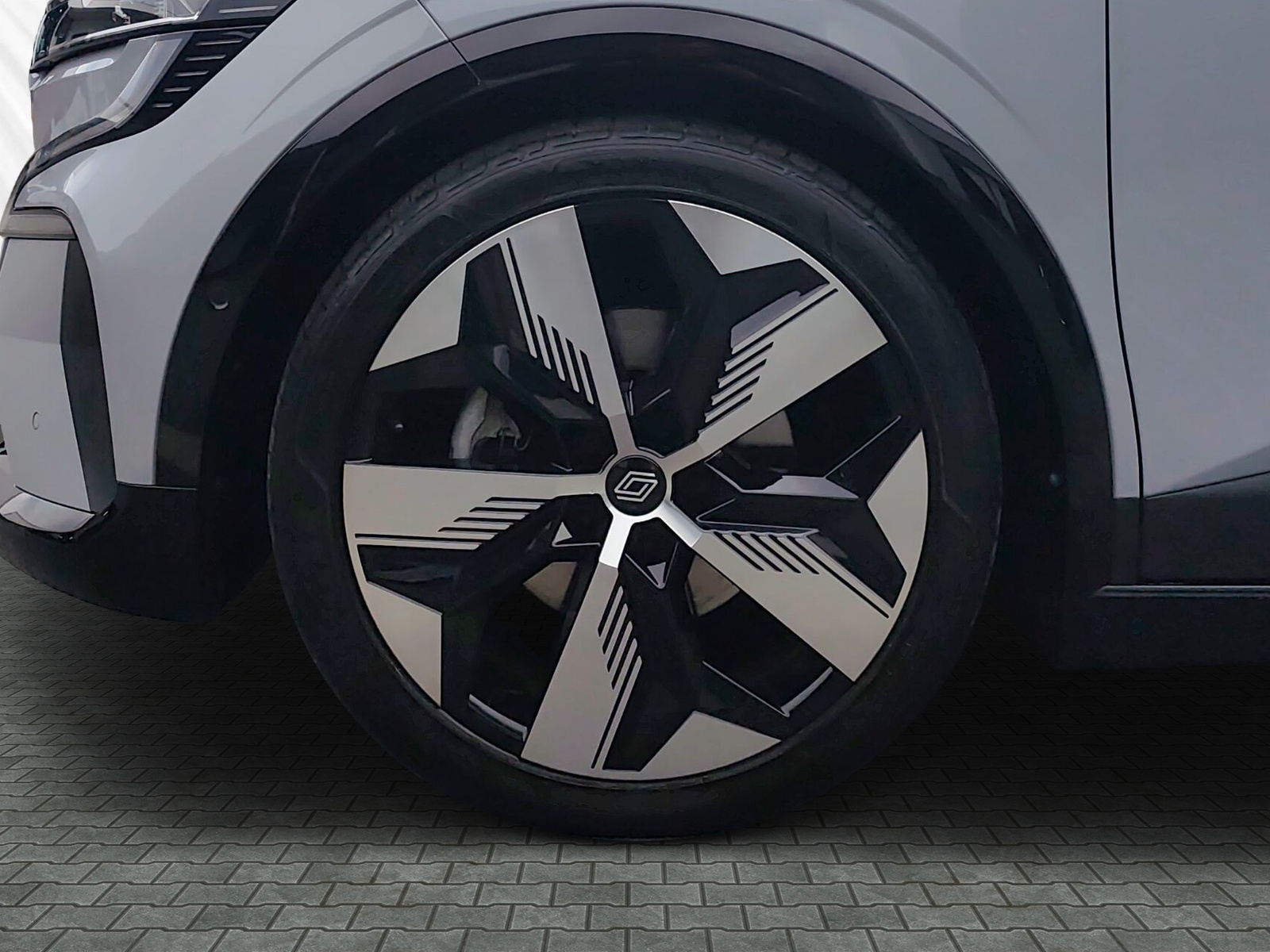 Renault Megane E-TECH – Bild 12