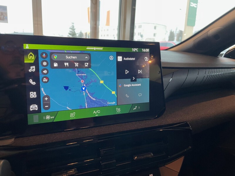 Fahrzeugabbildung Clio Evolution Full Hybrid E-Tech 160 Bild 8 von 10