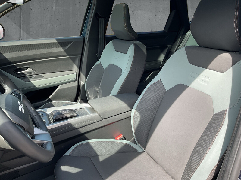 Fahrzeugabbildung Bigster Extreme hybrid 155 Bild 10 von 13