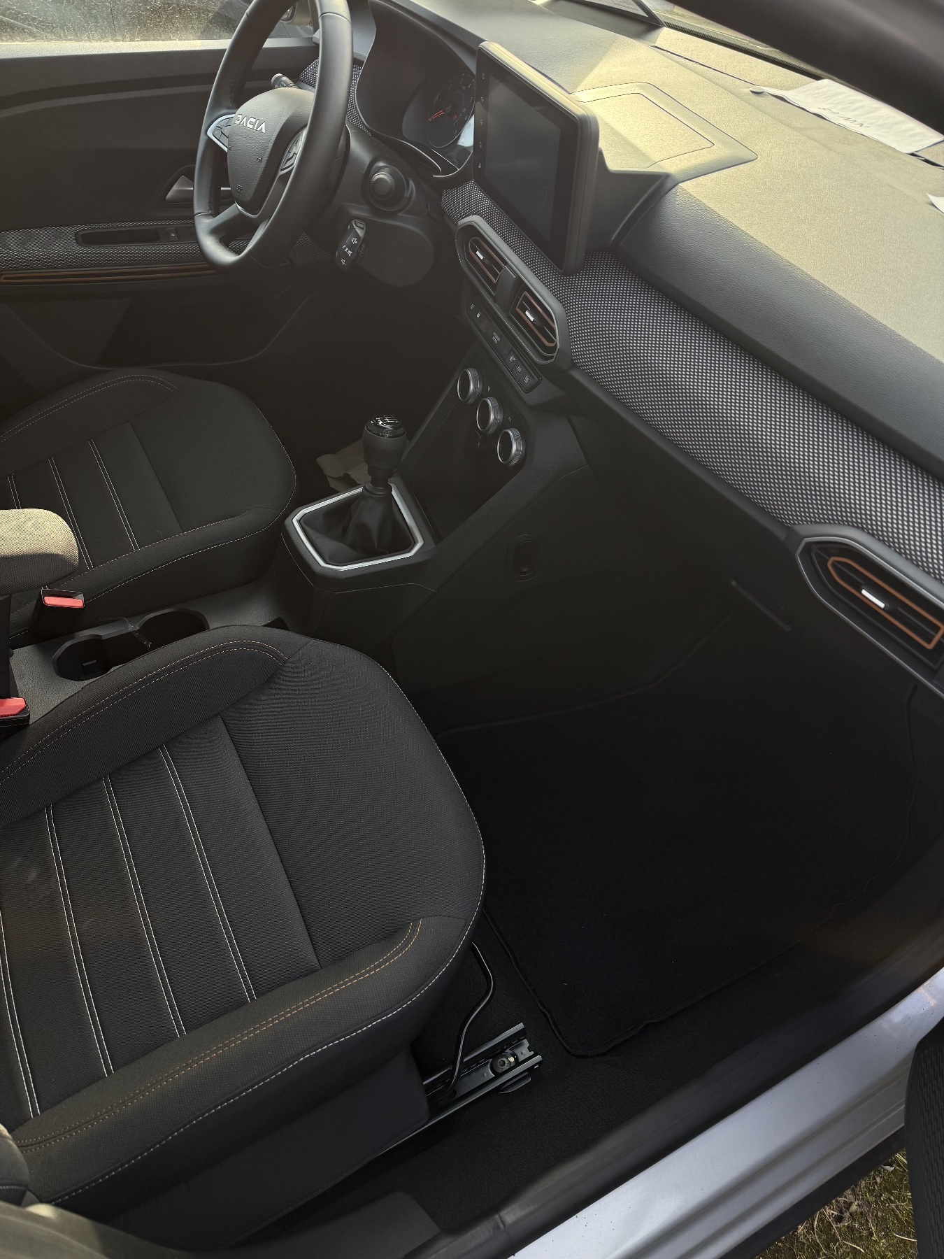 Dacia Sandero – Bild 8