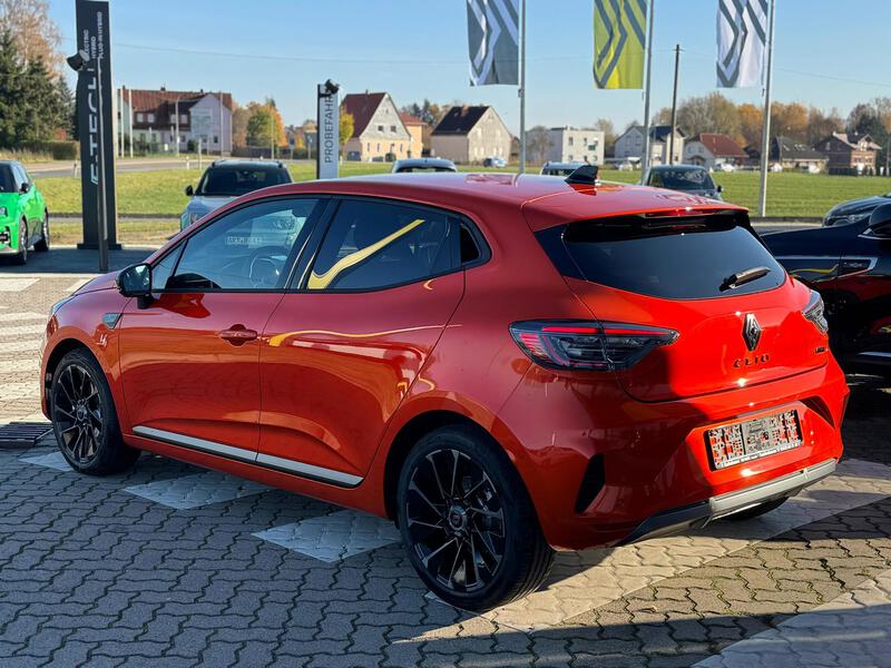 Fahrzeugabbildung Clio *BOSE* Bild 4 von 12