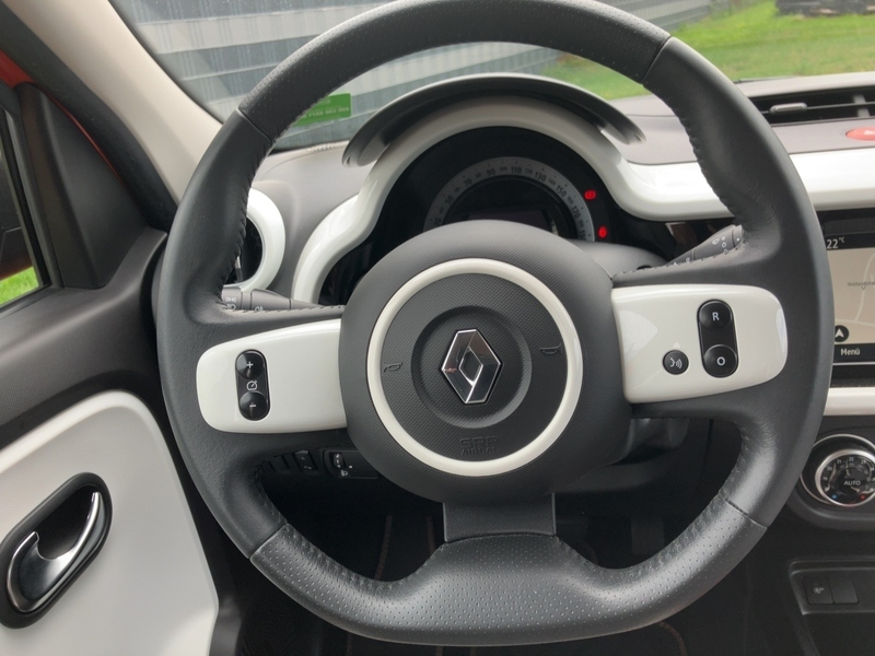 Fahrzeugabbildung Twingo 1.0 SCe 65 Vibes Bild 10 von 20
