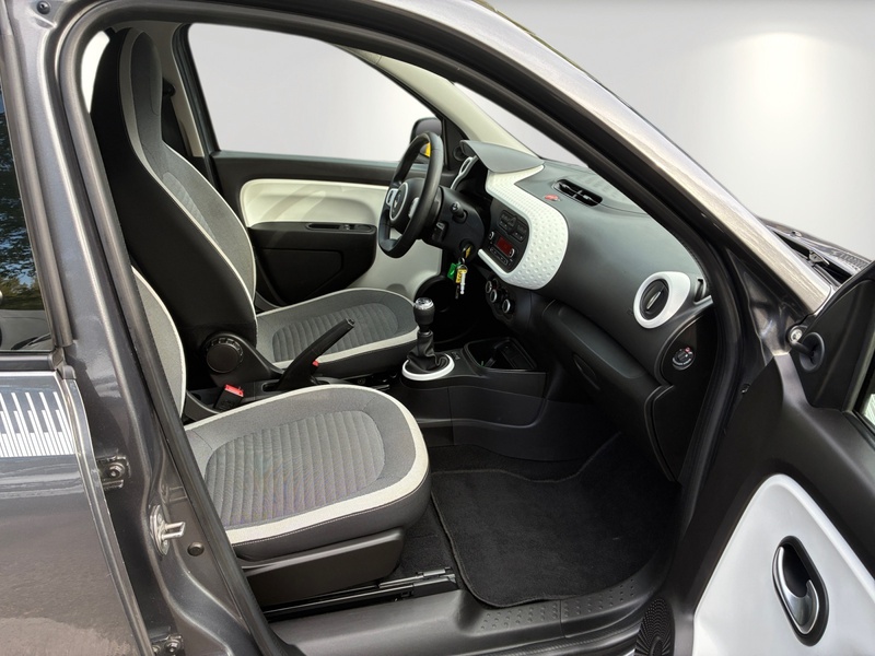 Fahrzeugabbildung Twingo Klima Radio Bild 15 von 17