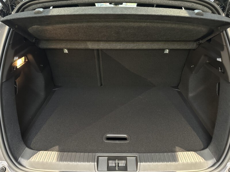 Fahrzeugabbildung Captur Evolution TCe 90 PS Bild 27 von 50