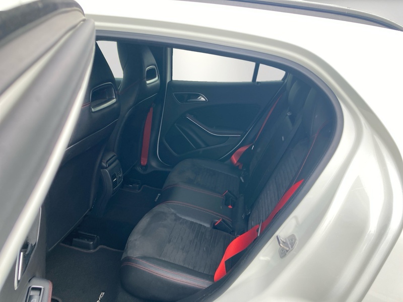 Mercedes-Benz GLA 45 AMG