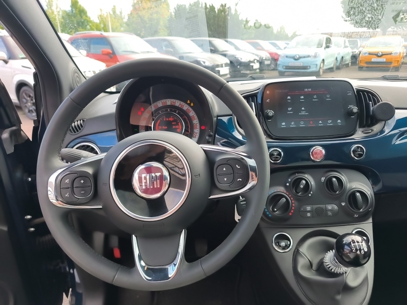 Fahrzeugabbildung 500 1.0 GSE DOLCEVITA*PANORAMADACH*KLIMA*PDC*ALU Bild 9 von 17