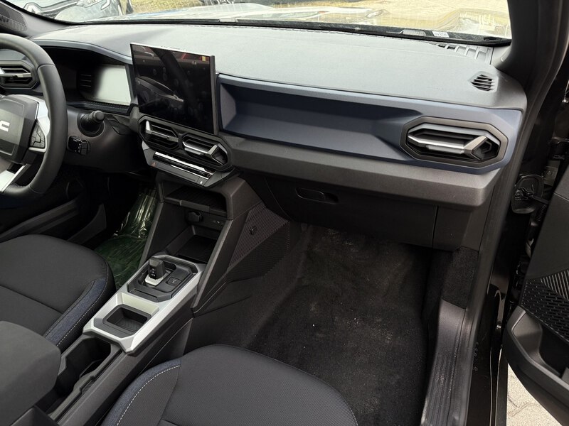 Fahrzeugabbildung Bigster Expression HYBRID 155 Bild 9 von 20