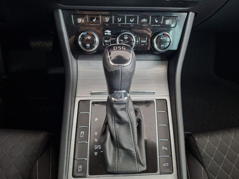 SKODA Superb 2020 — imagine 41