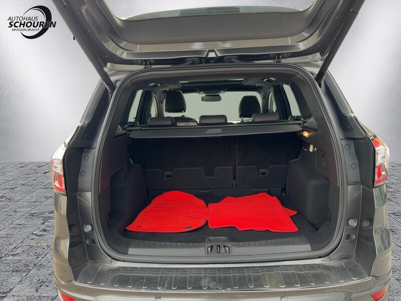 Fahrzeugabbildung Kuga 1.5 EcoBoost ST-Line 4x4 Start/Stopp Bild 6 von 26