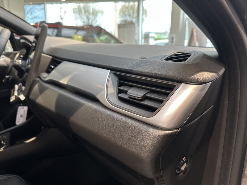 Fahrzeugabbildung Captur Evolution TCe 90 PS Bild 12 von 50