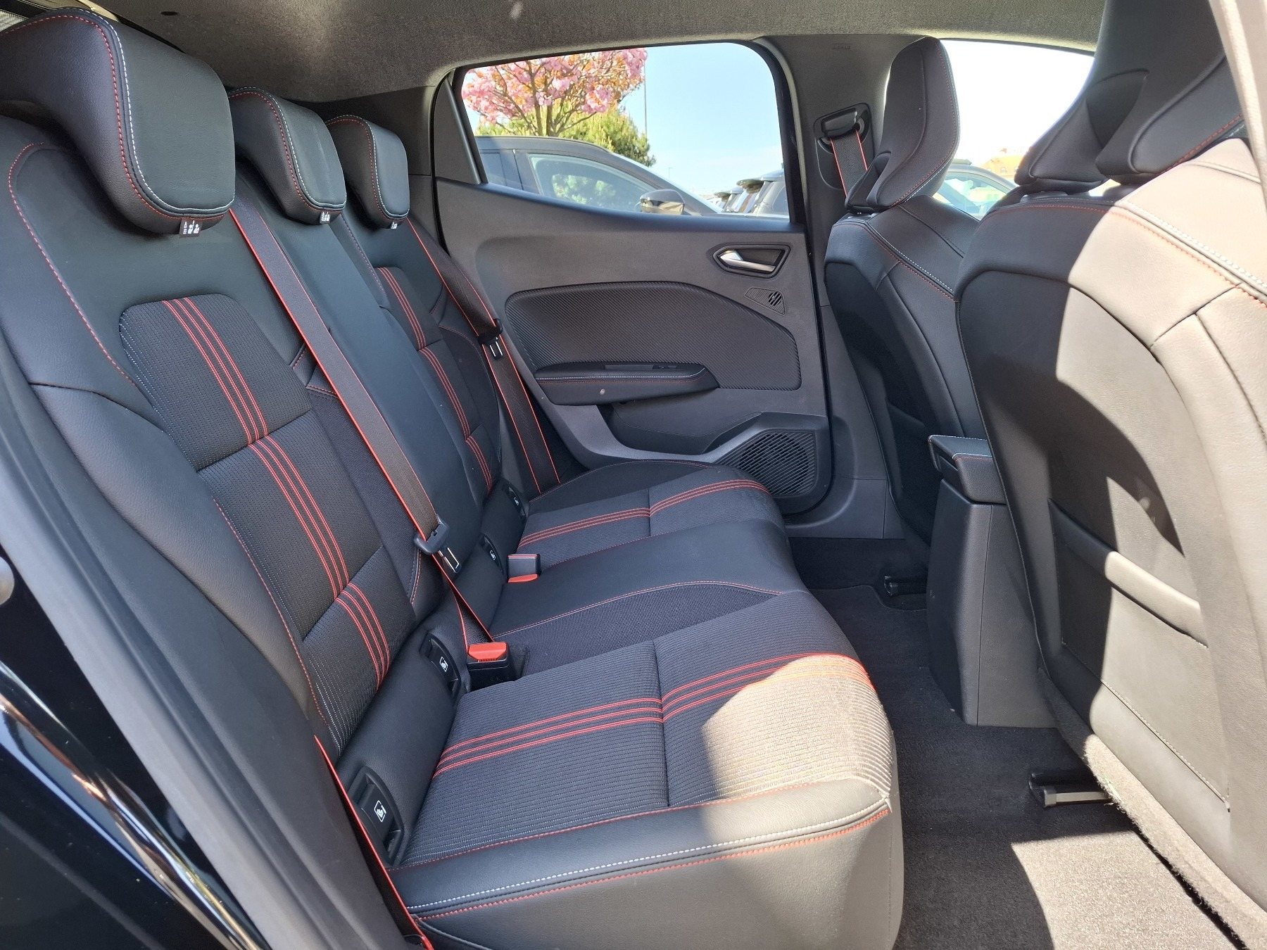 Renault Clio – Bild 14