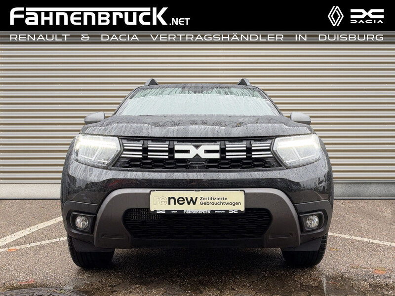 Fahrzeugabbildung Duster Scheckheft 360° Navi PDC Bild 6 von 20