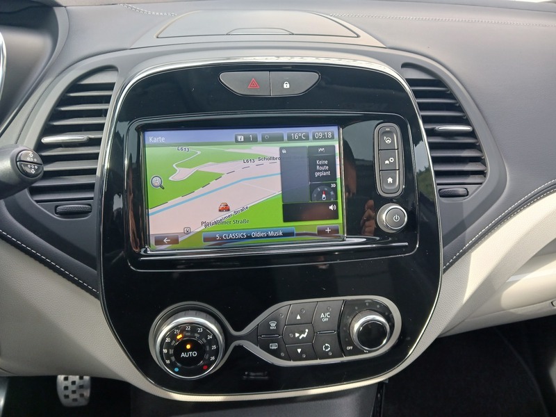 Fahrzeugabbildung Captur Initiale Paris TCe 120 Start&Stop MT  Bild 22 von 30