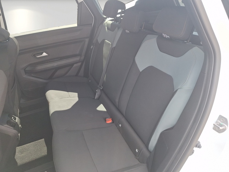Fahrzeugabbildung Bigster 1.8 E-TECH Hybrid 155 Extreme Bild 7 von 17