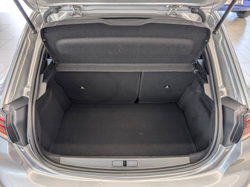 Fahrzeugabbildung 208 PureTech 75 Active Allwetter Navi Bild 10 von 37