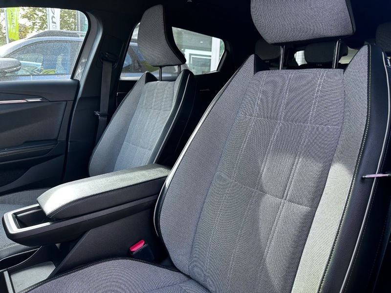 Fahrzeugabbildung Megane E-TECH Techno 220 Bild 18 von 20