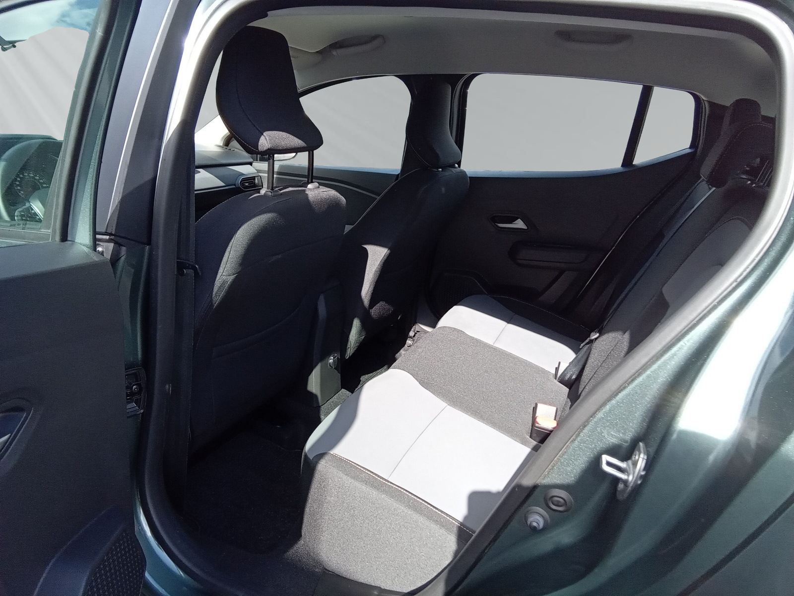Dacia Sandero – Bild 8