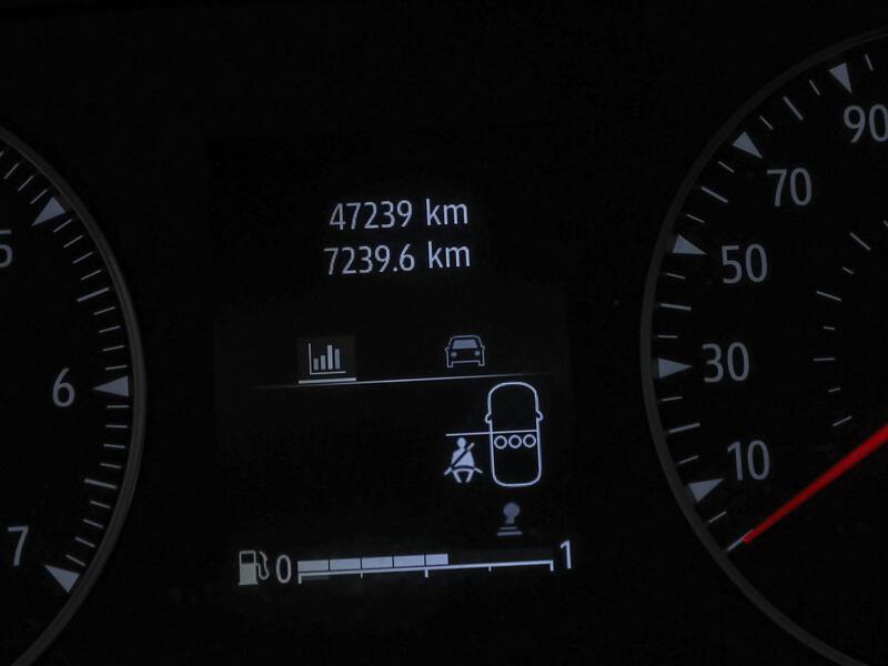 Fahrzeugabbildung Sandero NAVI PDC RFK TWA Bild 15 von 15