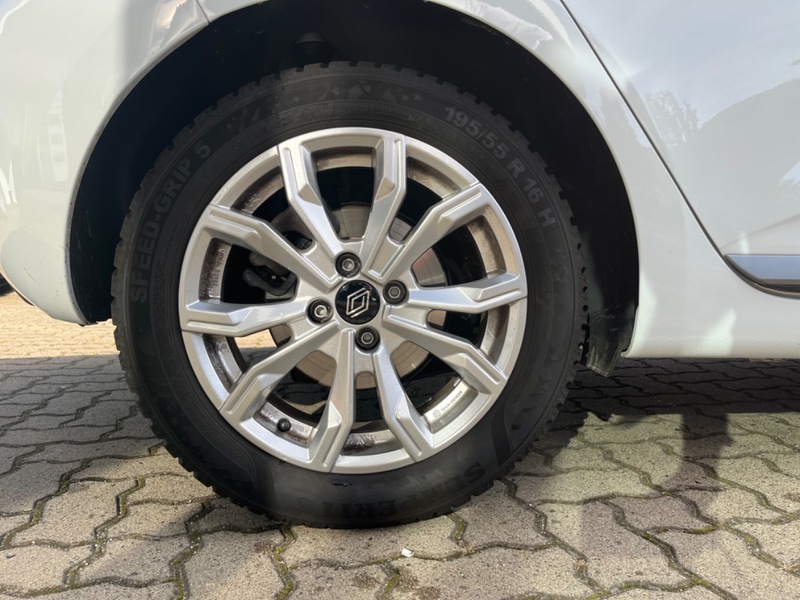 Fahrzeugabbildung Clio +Tempomat+Sitzheizung+ Bild 24 von 44