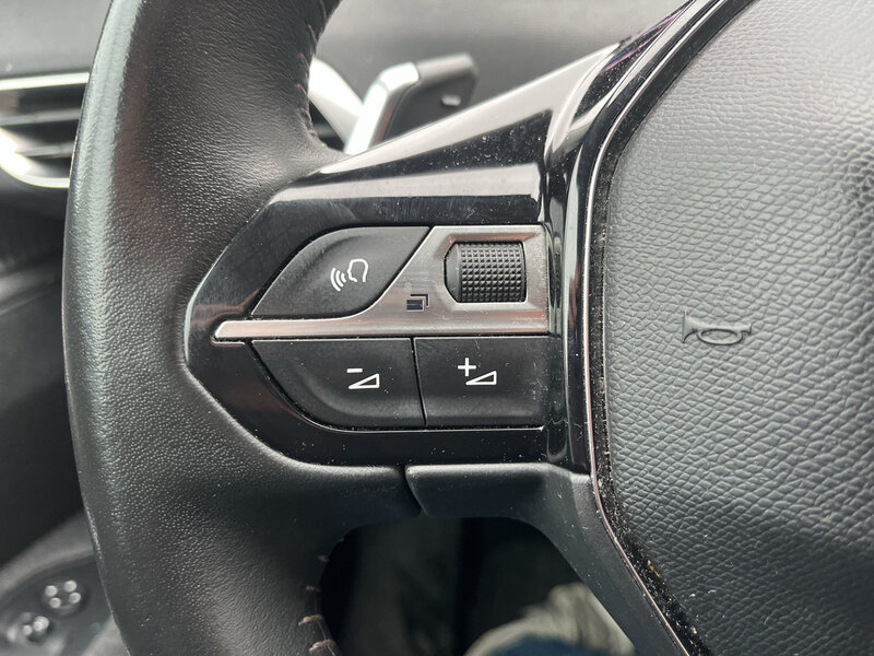 Fahrzeugabbildung 5008 7-Sitzer; LED Bild 27 von 28