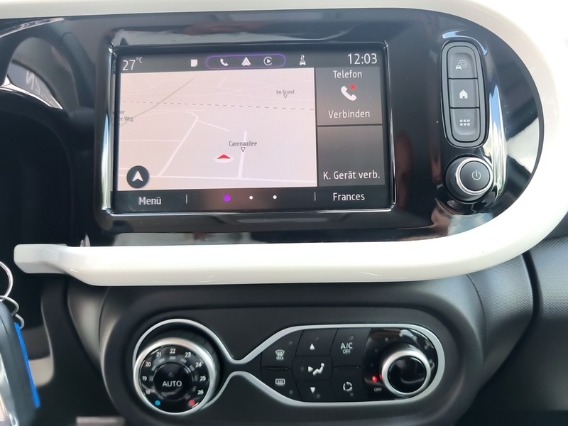 Fahrzeugabbildung Twingo E-Tech Techno KLIMA*SHZG*NAVI*CAM*PDC*CAM Bild 11 von 14