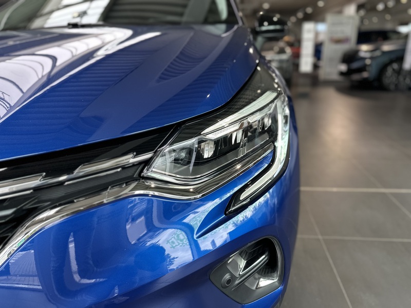 Fahrzeugabbildung Captur INTENS E-TECH Plug-in 160  Bild 3 von 50