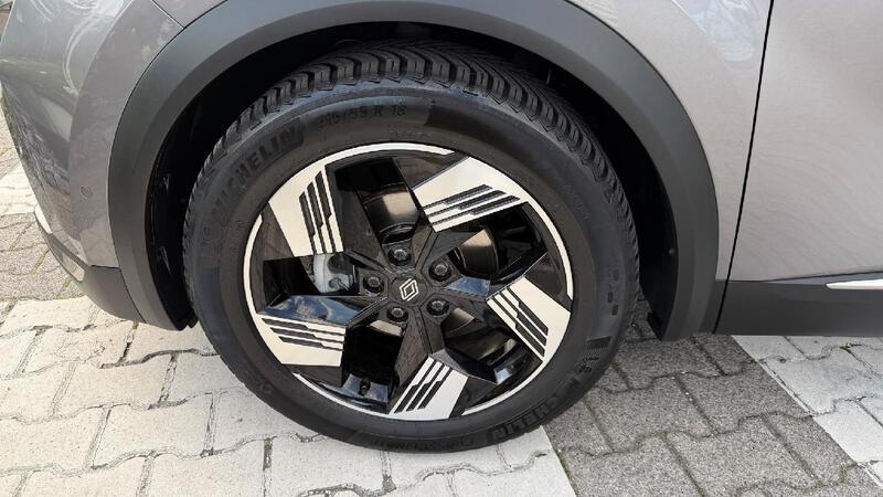 Fahrzeugabbildung Symbioz TCe Mild Hybrid Bild 15 von 15