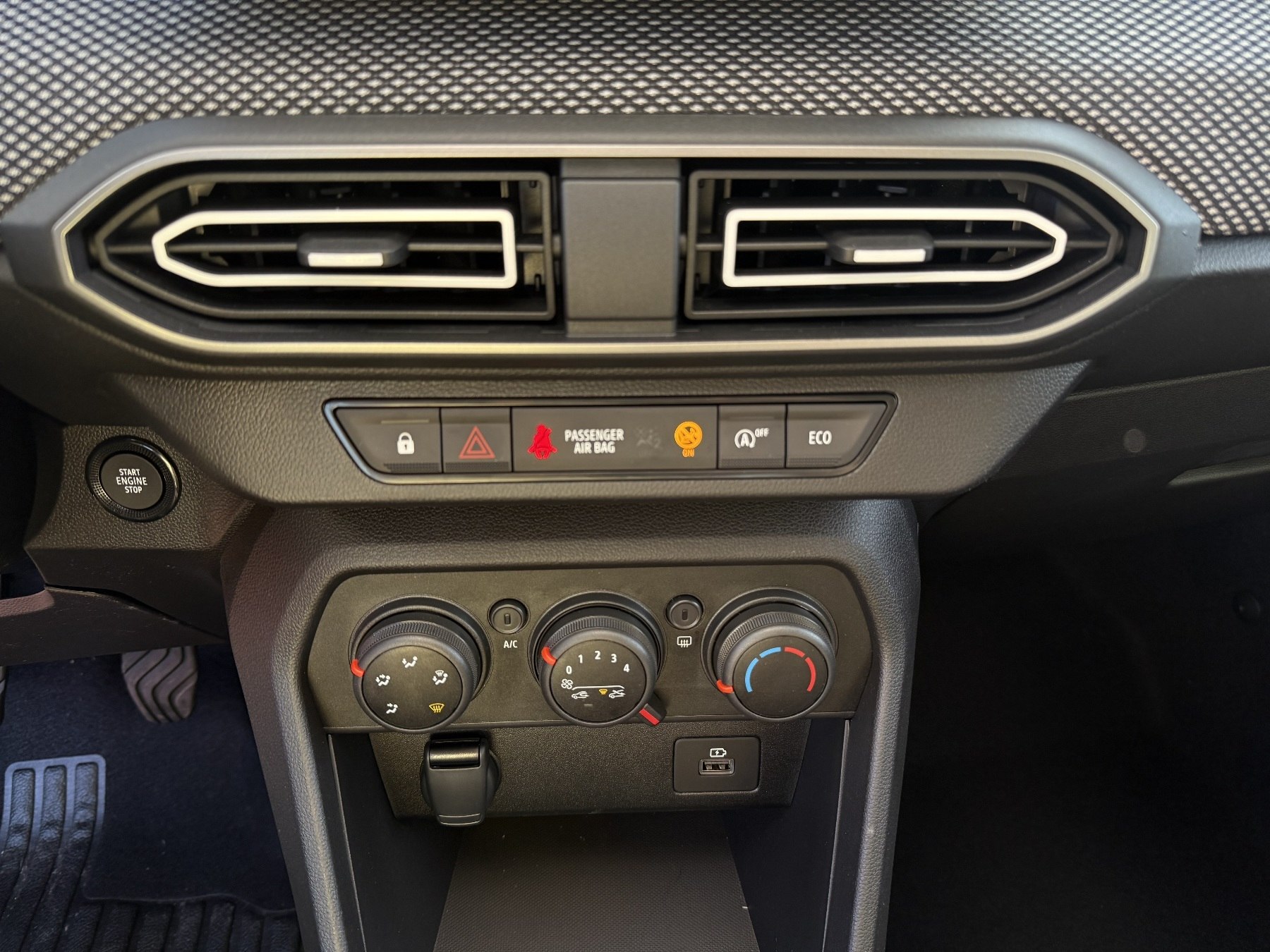 Dacia Sandero – Bild 18