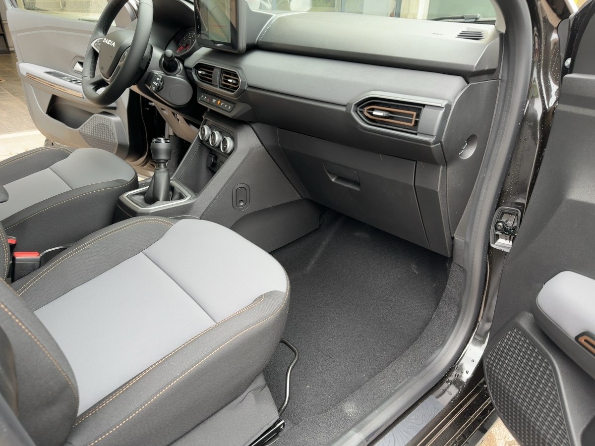 Dacia Sandero – Bild 11