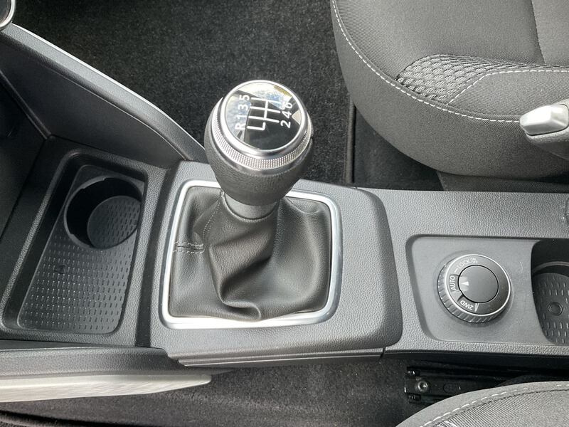 Fahrzeugabbildung Duster *Allrad*Navi* Bild 13 von 24