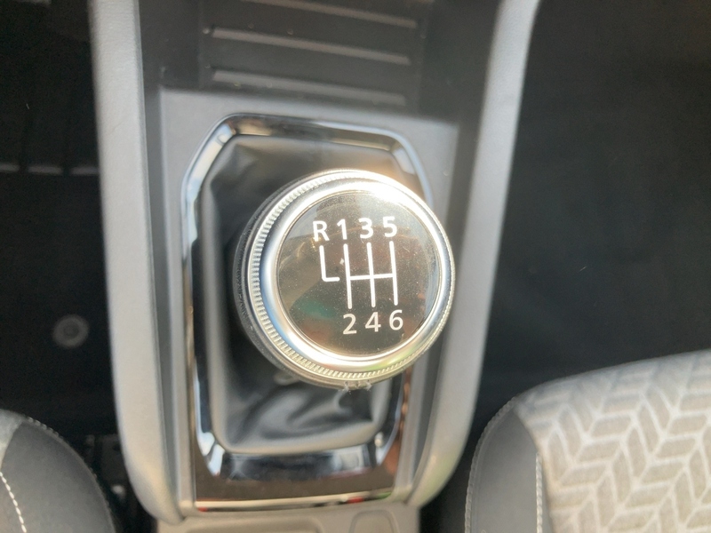 Fahrzeugabbildung Clio Sitzheizung Bild 16 von 20