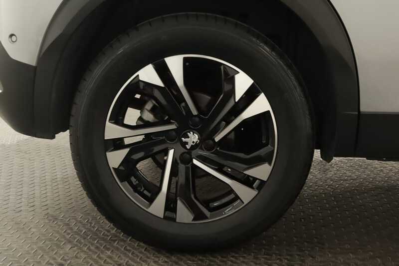 PEUGEOT 2008 2008 1.2 PureTech Allure Pack EAT8 — photo 5