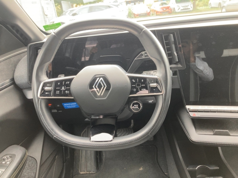 Fahrzeugabbildung Megane E-TECH TECHNO EV60 220 Bild 9 von 20