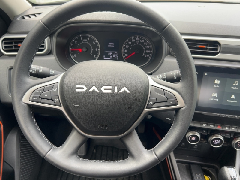 Fahrzeugabbildung Duster Sondermodell Extreme TCe 150 EDC+NAVI+KAM+SHZG+ Bild 11 von 15