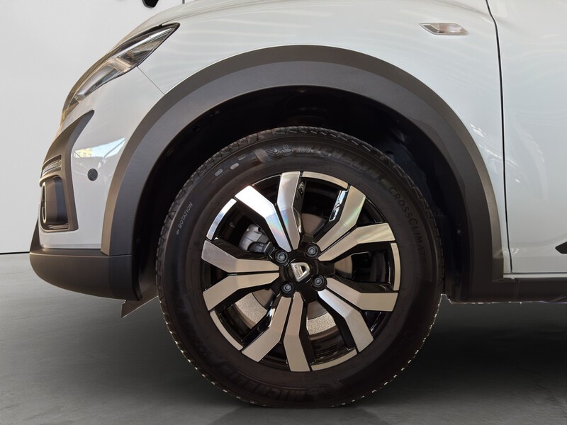 Fahrzeugabbildung Sandero III Stepway Comfort TCe 90 CVT (MY2021) Bild 4 von 15