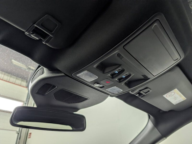 Fahrzeugabbildung Kuga 2.5 PHEV ST-Line X HUD B&O AHK ACC Pano Bild 42 von 45