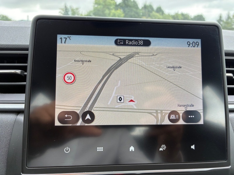 Fahrzeugabbildung Captur +Automatik+PDC+ Bild 32 von 47