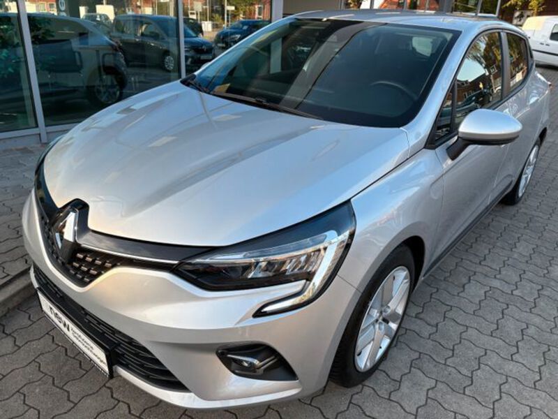 Fahrzeugabbildung Clio lima/Navi/Ganzjr. Bild 1 von 10